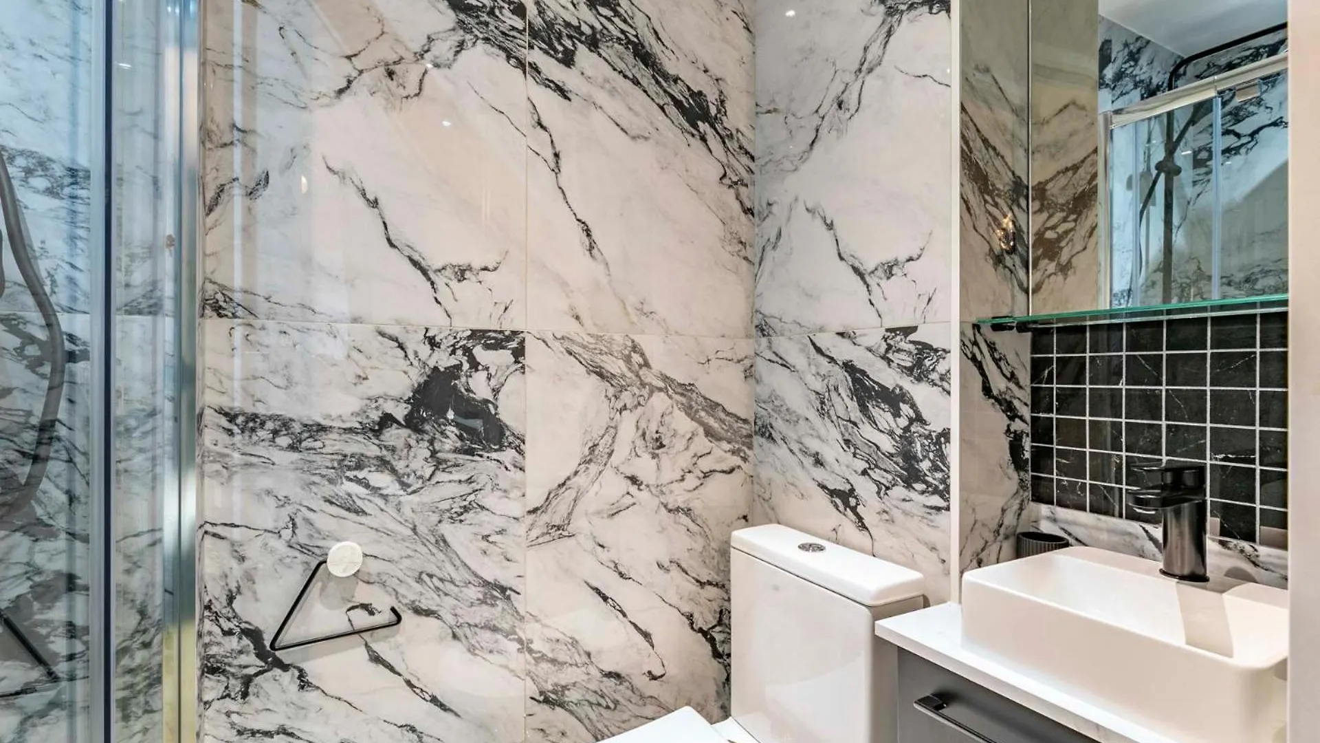 Apartment Le Studio Velasquez Paris